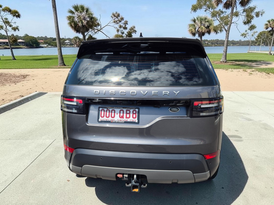 2017 Land Rover Discovery Series 5 SE SUV Image 6