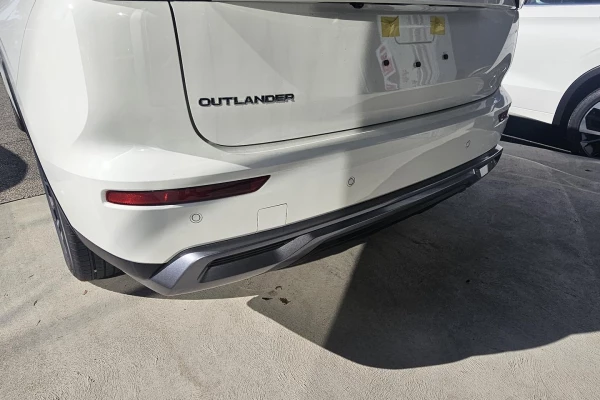 2026 Mitsubishi Outlander ZM LS SUV Image 8