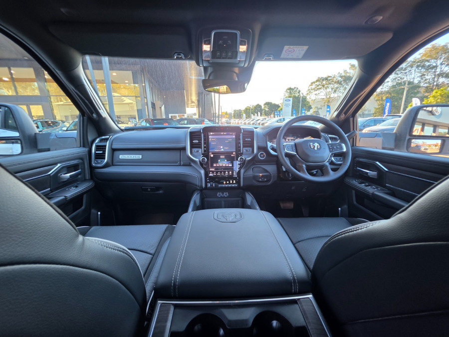 2026 Ram 2500 DJ Laramie Dual Cab Image 19