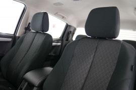 2019 Isuzu UTE D-MAX LS-M Crew Cab Ute 4x4 Utility Image 3