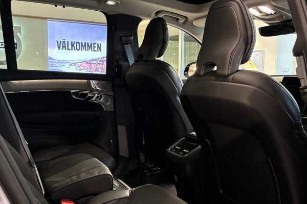 2026 Volvo XC90 L Series Ultra B5 Dark SUV Image 4