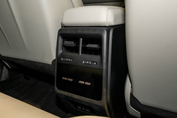 2024 MY25 Porsche Macan SUV