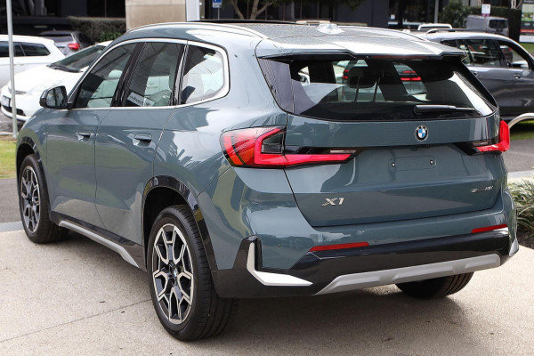 2026 BMW X1 U11 sDrive18i SUV image 5