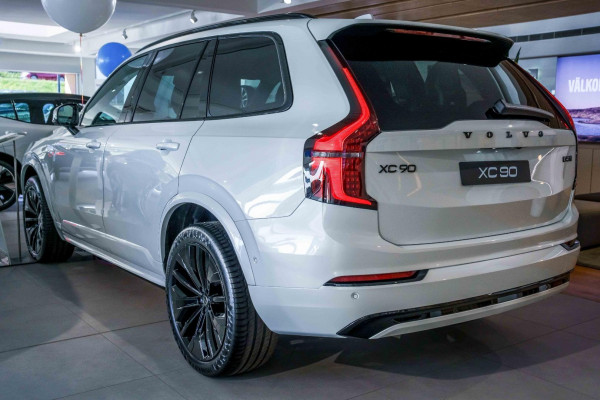 2026 Volvo XC90 L Series Black Edition SUV Image 4