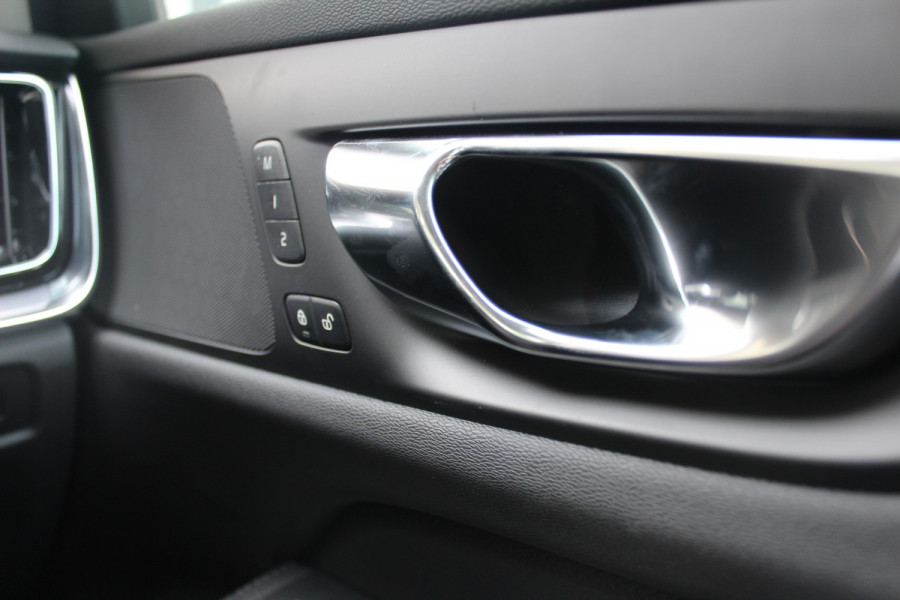 2019 MY20 Volvo V60 F-Series T5 Momentum Wagon Image 14