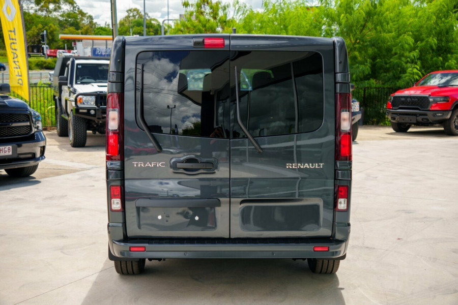 2026 Renault Trafic X82 Crew Lifestyle Van Image 3