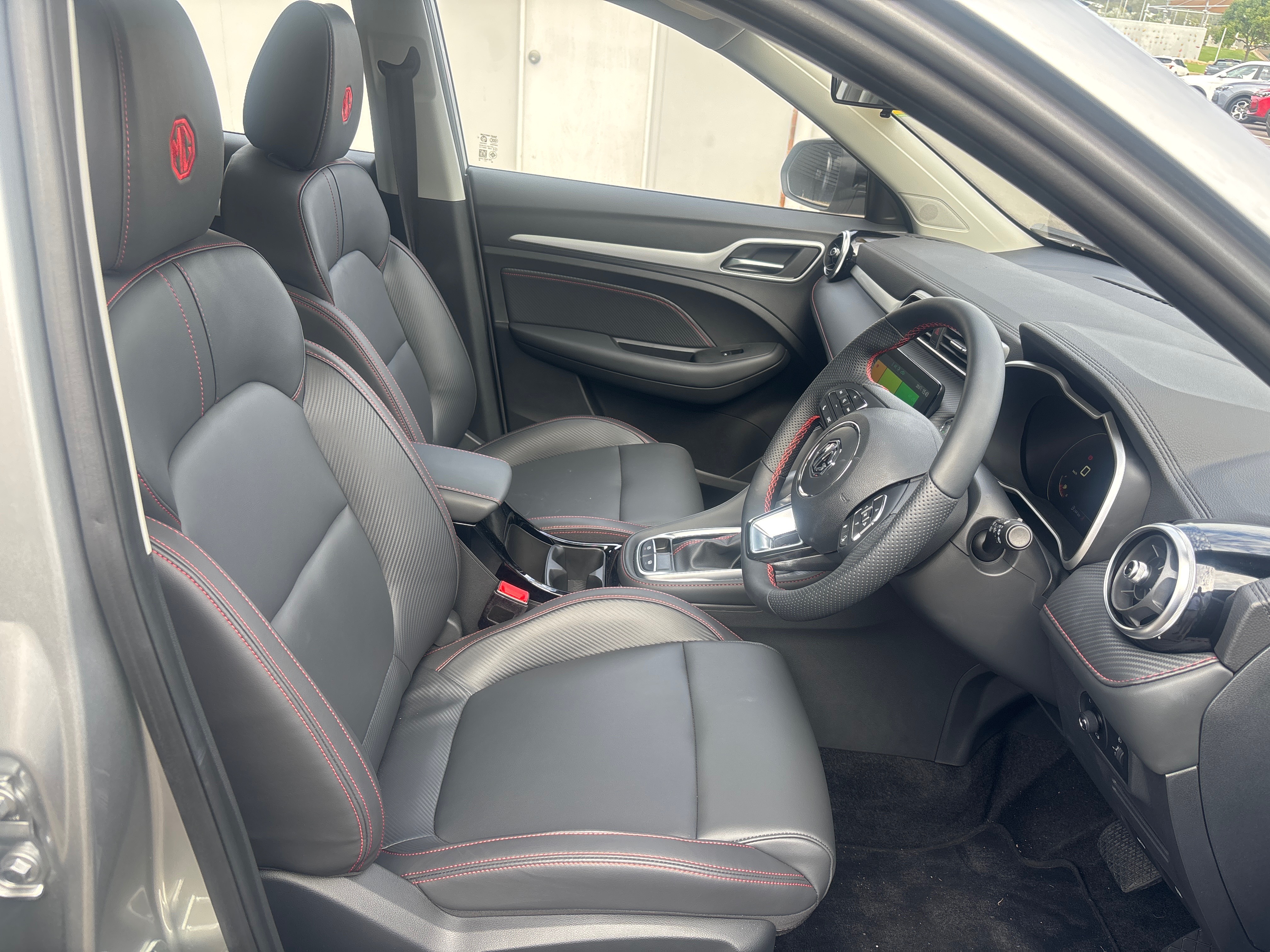 2024 MG ZST S13 Essence SUV Image 9