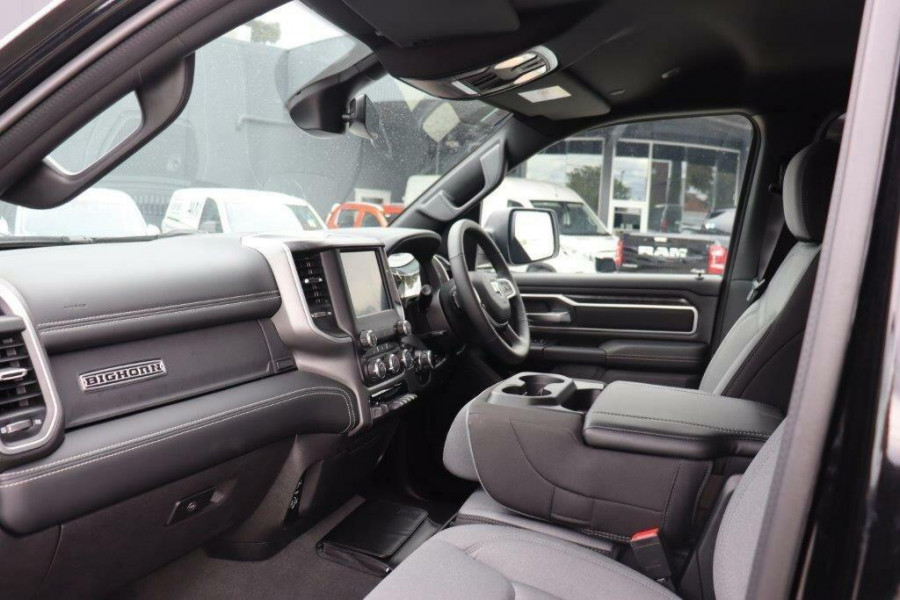 2023 Ram 1500 DT Big Horn Crew Cab Image 16