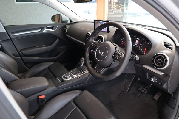 2016 Audi A3 8V Ambition Hatch Image 5