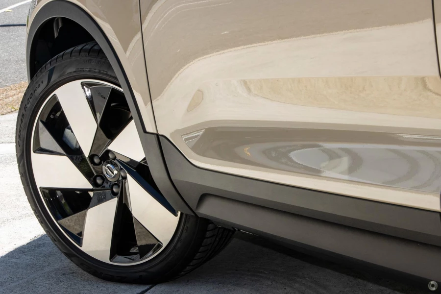 2026 MY27 Volvo EX40  Ultra Single Motor Extended Range SUV Image 14