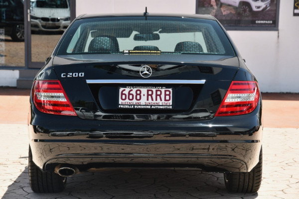 2011 Mercedes-Benz C-class W204 MY11 C200 BlueEFFICIENCY Sedan Image 4