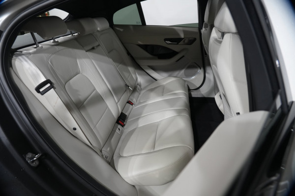 2021 Jaguar I-PACE EV400 HSE SUV image 24