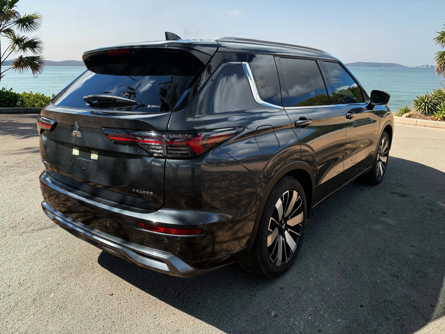 2025 Mitsubishi Outlander ZM Exceed SUV Image 6
