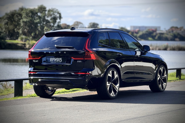 2026 Volvo XC60 UZ Ultra B5 Dark SUV Image 6