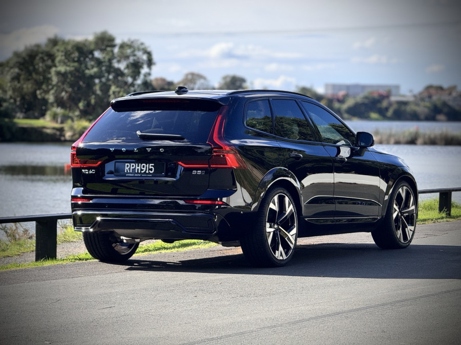 2026 Volvo XC60 UZ Ultra B5 Dark SUV Image 6