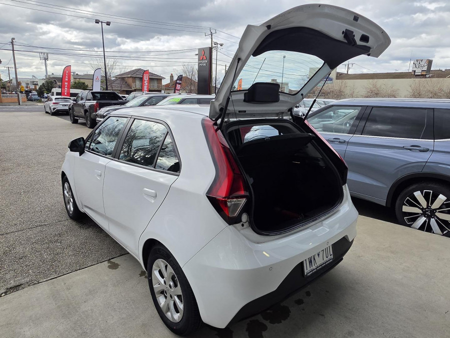 2022 MG MG3 SZP1 Core Hatch Image 8