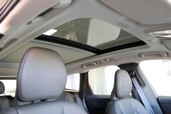 2024 MY25 Volvo XC60  Ultra B5 Bright SUV Image 6