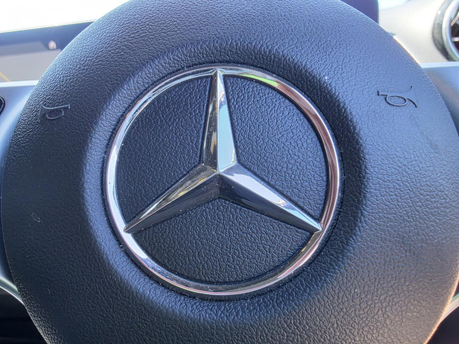2020 Mercedes-Benz GLB-Class X247 GLB200 SUV Image 23