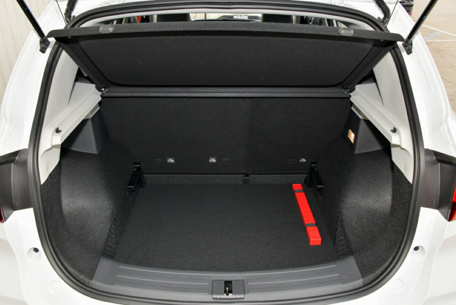 2024 MG ZST S13 Essence SUV Image 19