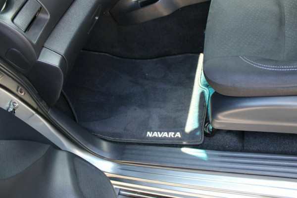 2018 Nissan Navara D23 Series 3 ST-X King Cab Pickup Image 18