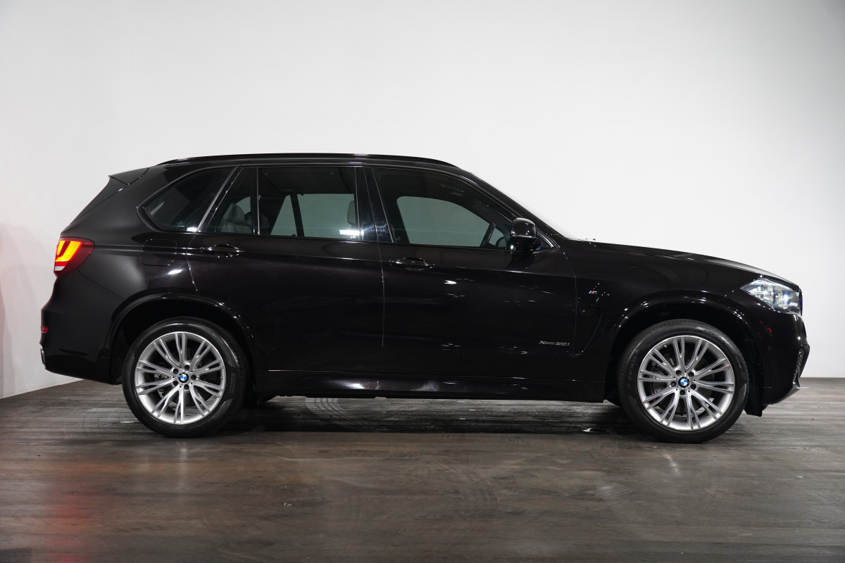 2015 BMW X5 Xdrive 50i SUV Image 4