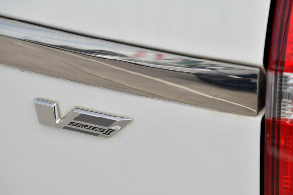 2015 MY16 Holden Calais VF V Wagon Image 27