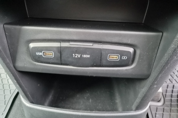 2023 Hyundai Staria US4.V2  People Mover Image 17