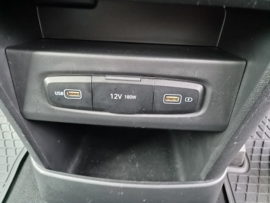 2023 Hyundai Staria US4.V2  People Mover Image 17