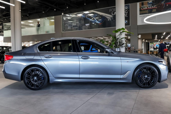 2019 BMW 5 Series G30 530i M Sport Sedan image 3