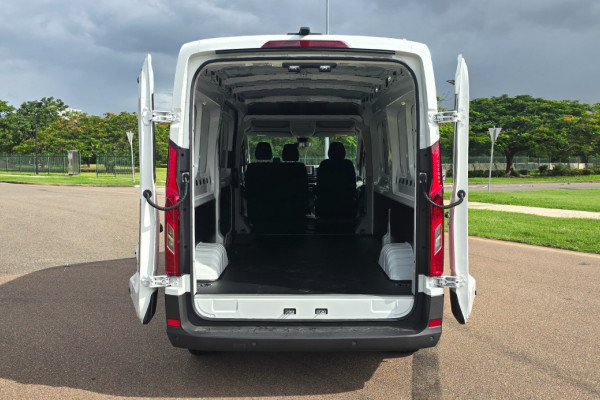2025 LDV Deliver 9  Mid Roof LWB Van Image 11