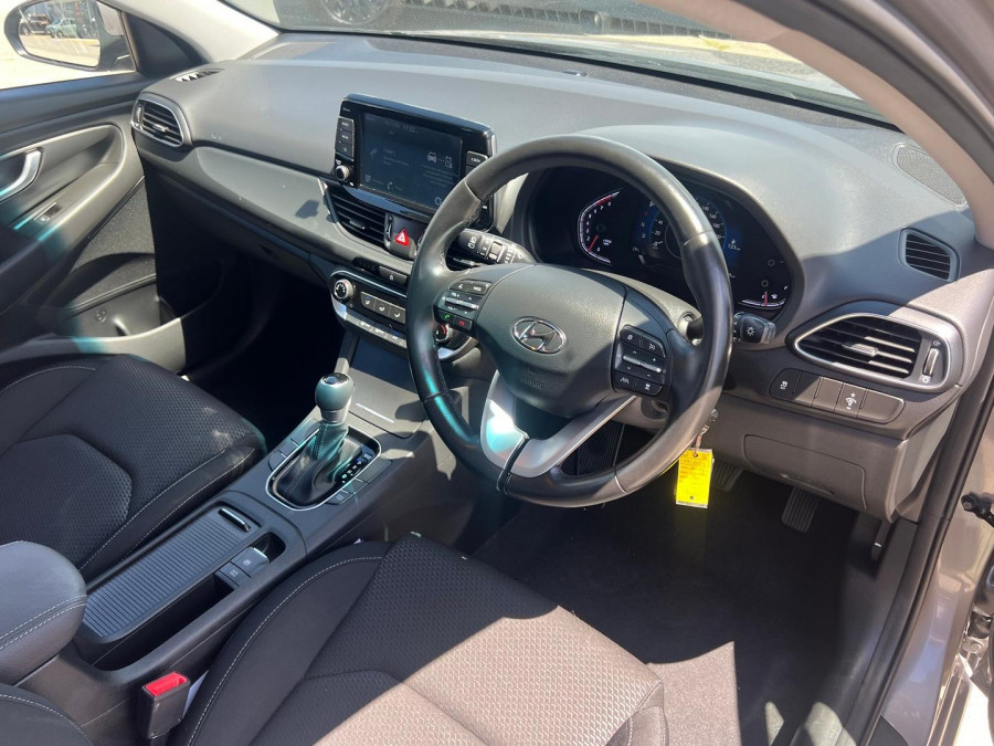 2022 Hyundai i30 PD.V4  Hatch Image 12