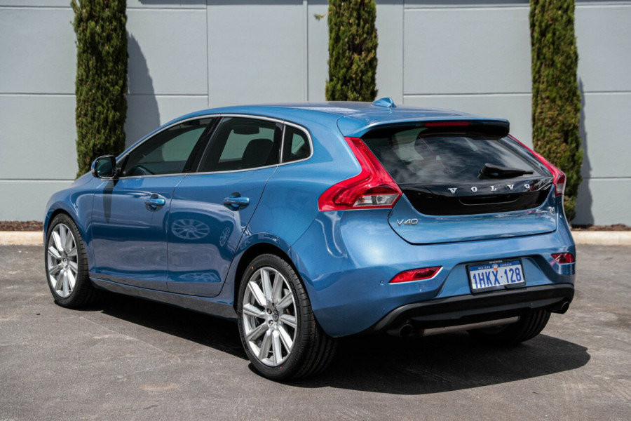 2015 Volvo V40 M Series MY15 T4 Adap Geartronic Luxury Hatchback Image 2