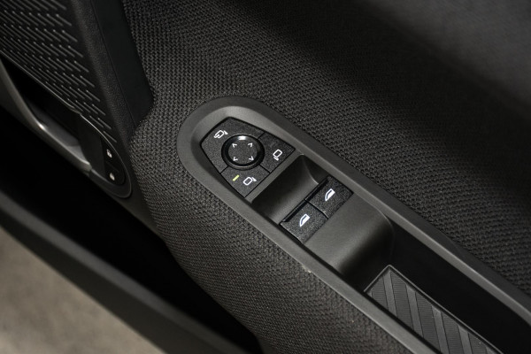 2026 MINI Cooper J01 SE Paul Smith Edition Hatch image 17