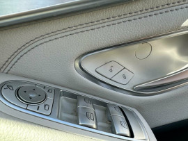 2016 Mercedes-Benz C-Class A205 C200 Convertible image 13