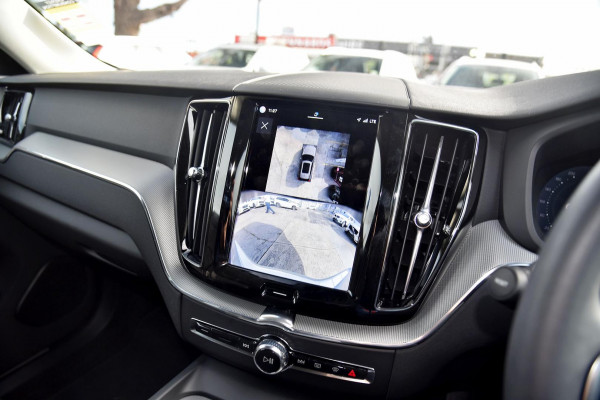 2025 Volvo XC60 UZ Plus T8 Plug-in Hybrid SUV Image 8