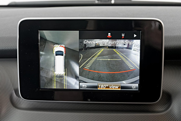2020 Mercedes-Benz V-Class 447 V220 d People Mover image 11
