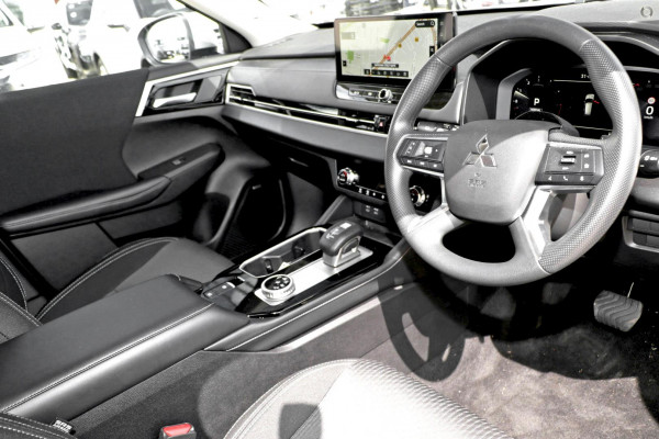 2026 Mitsubishi Outlander ZM ES SUV Image 8