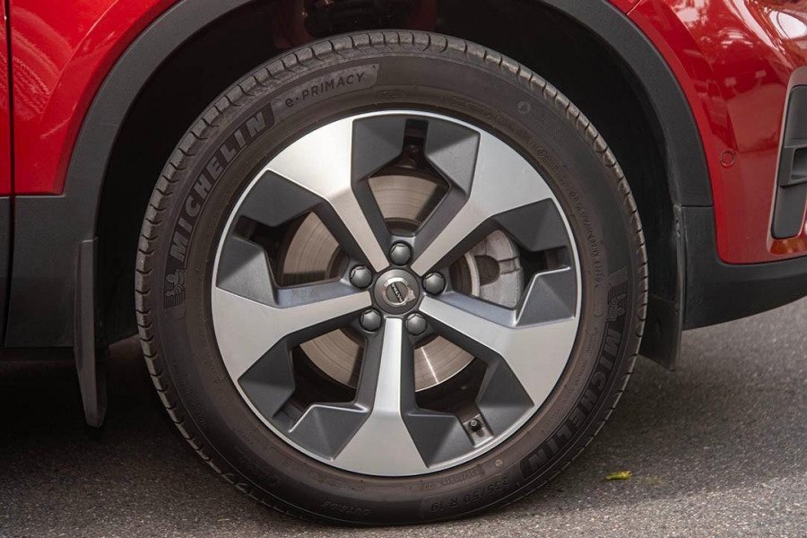 2023 Volvo XC40  Ultimate B4 Bright SUV Image 22