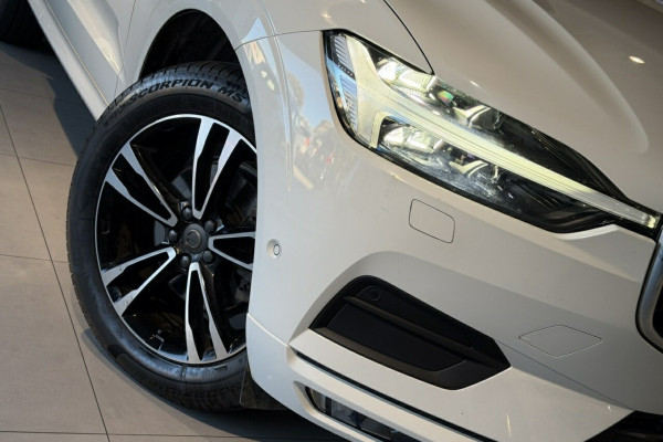 2021 Volvo XC60 UZ T5 Momentum SUV Image 2