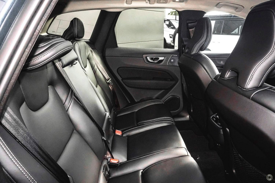 2026 Volvo XC60 UZ Ultra B5 Dark SUV Image 9