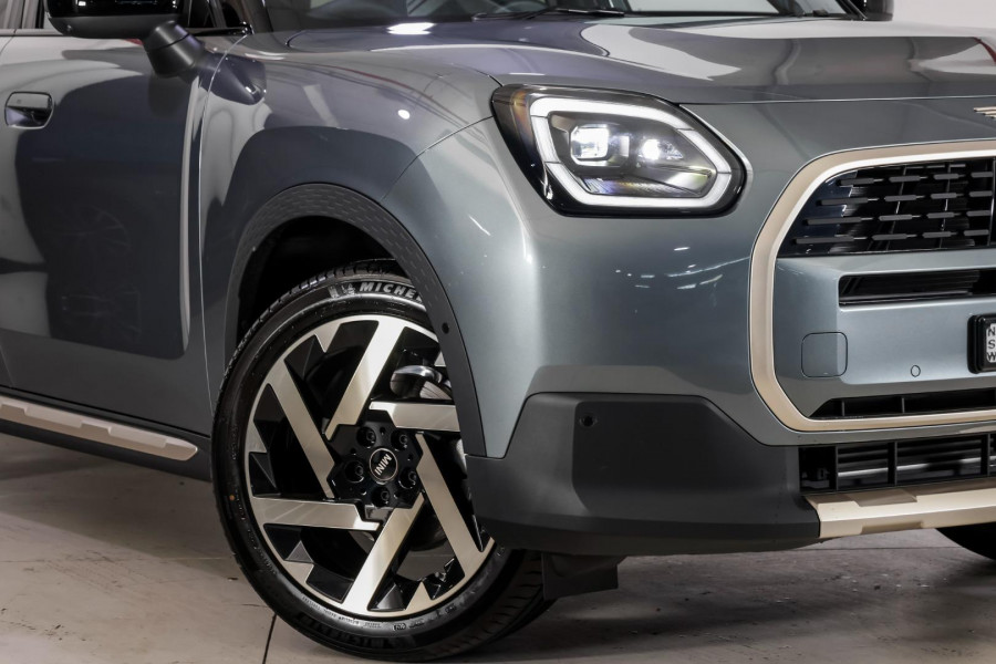 2025 MINI Countryman U25 C Favoured SUV