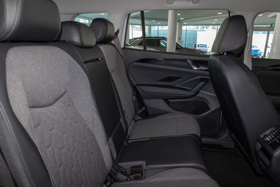 2025 Volkswagen Tayron R4 150TSI Life SUV Image 9