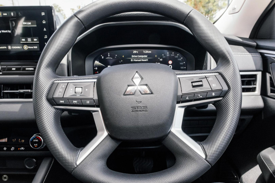 2025 Mitsubishi Outlander ZM ES SUV Image 11