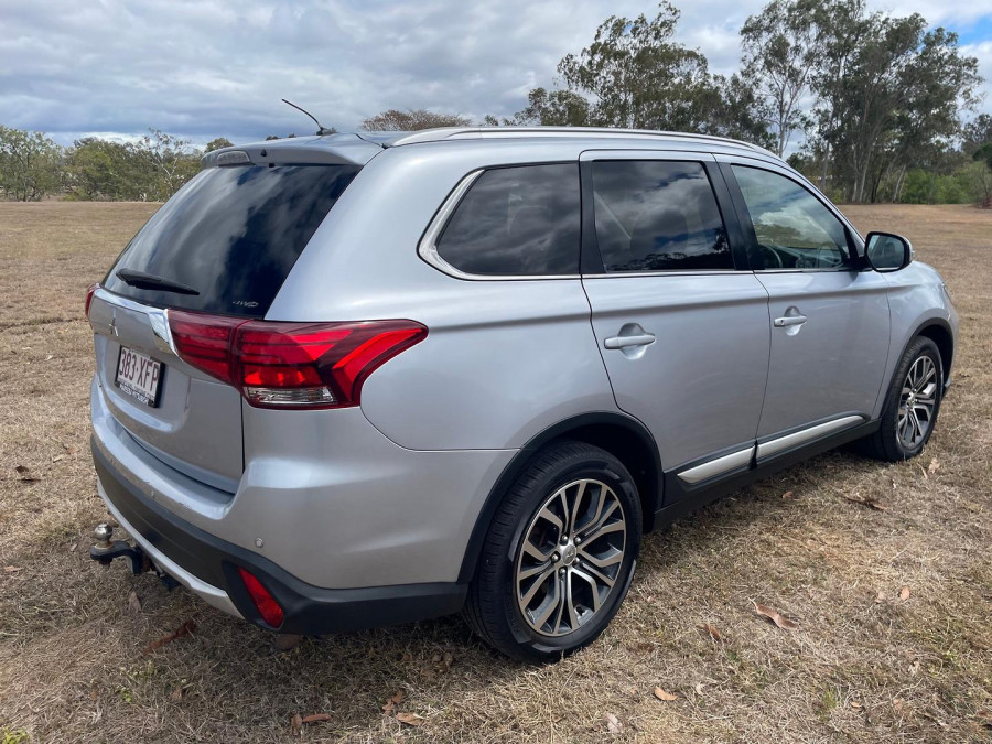 2016 Mitsubishi Outlander ZK LS SUV Image 2