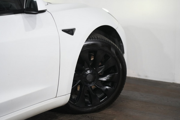 2022 Tesla Model 3  Rear-Wheel Drive Sedan Image 9