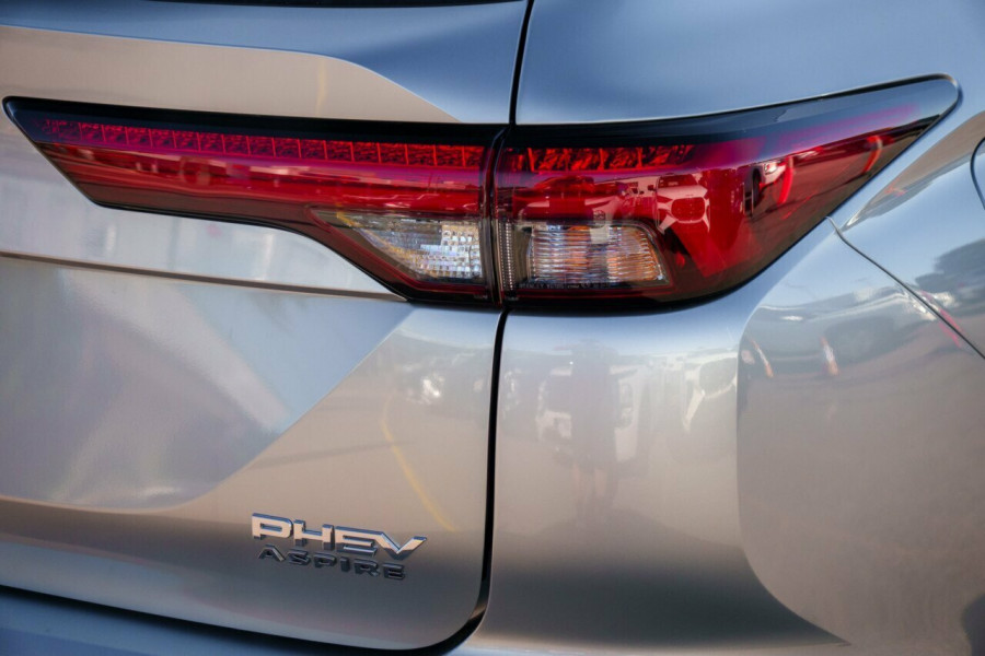 2024 Mitsubishi Outlander ZM PHEV Aspire SUV Image 7