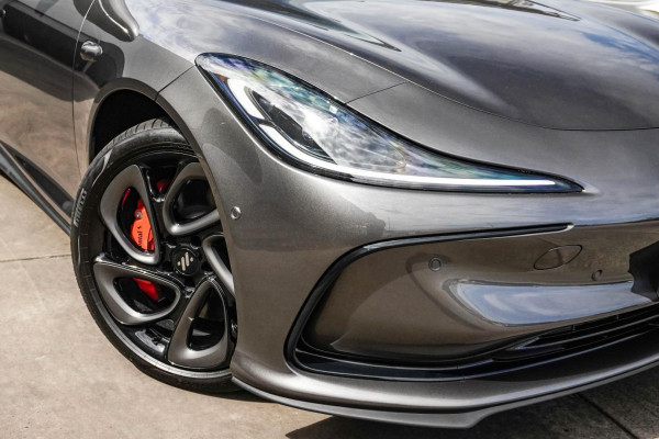2025 MG IM5 P12L Performance Hatch Image 24