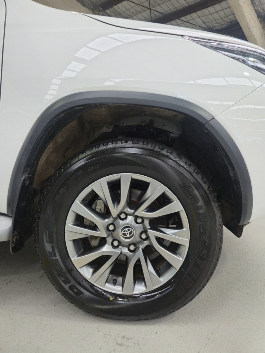 2021 Toyota Fortuner GUN156R Crusade SUV Image 9