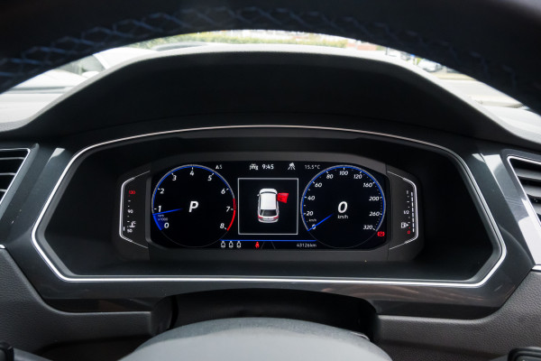 2022 MY23 Volkswagen Tiguan 5N (R) R SUV Image 19