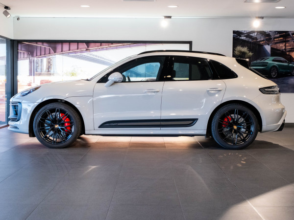 2022 MY23 Porsche Macan 95B GTS SUV image 6